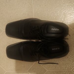 Mens dress shoes